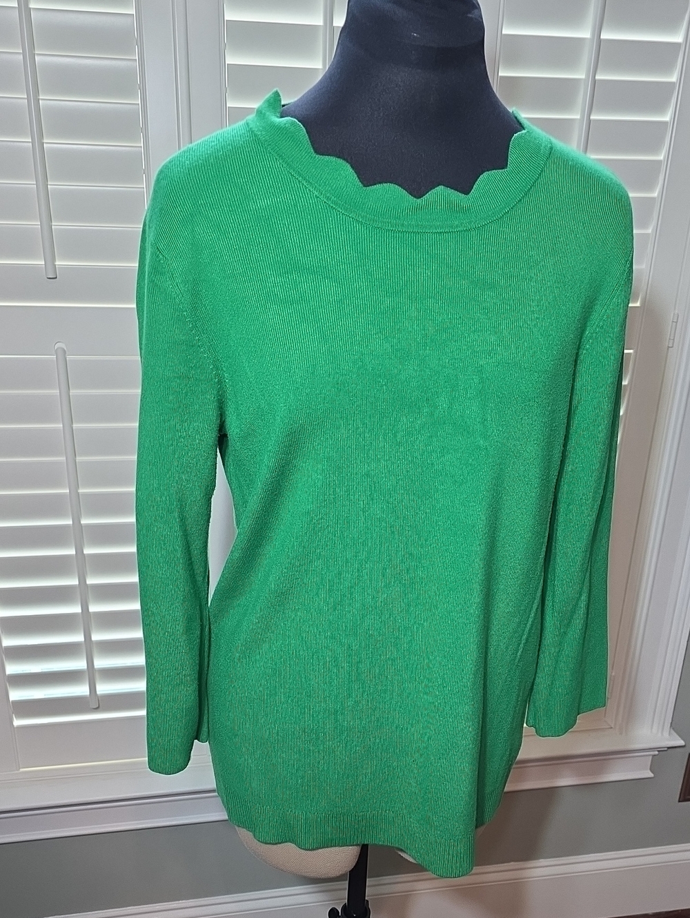 41 Hawthorn 3/4 Sleeve Scalloped Crewneck Sweater - Green
